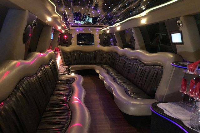 escalade limousine